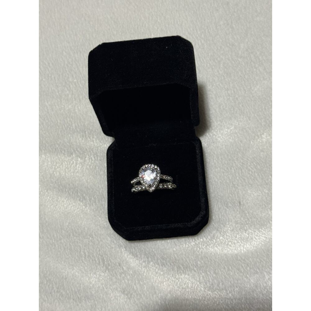Pear Cut Halo Wedding Ring Set - Size 7 New with Tag